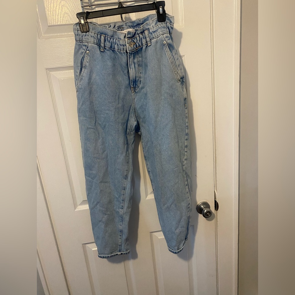 Medium wash blue, paper bag, Capri jeans